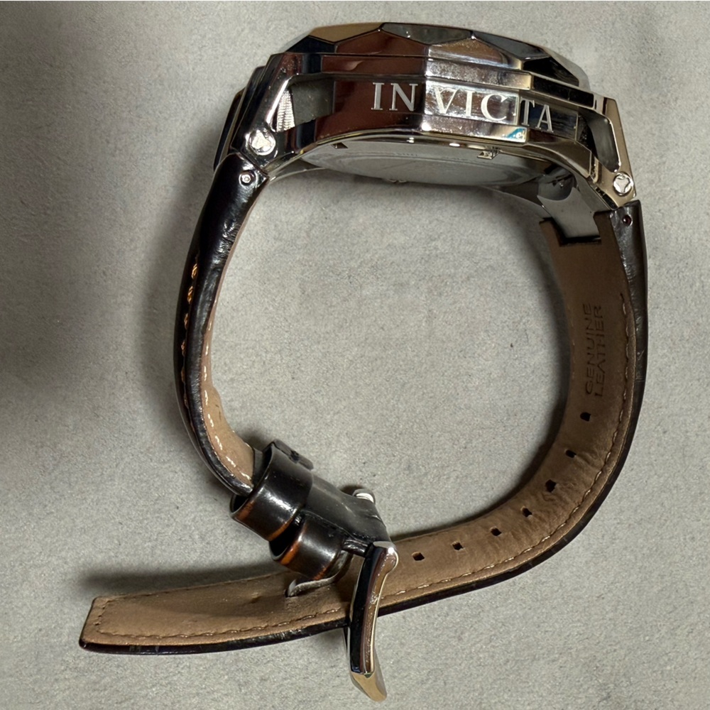 Invicta Reserve Men’s Watch - Picture 5 of 12